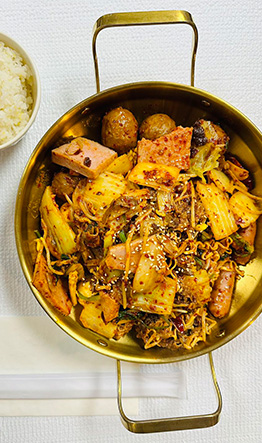 Restaurant inside showcase 1